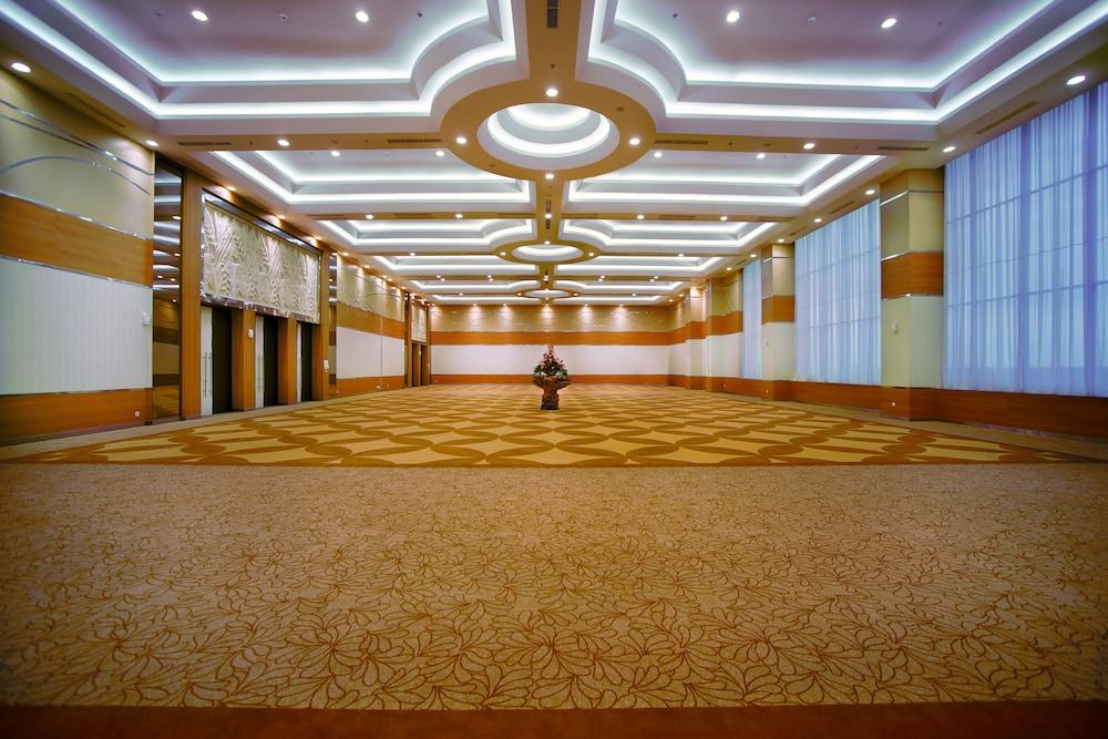 Atria Hotel Magelang Exteriér fotografie