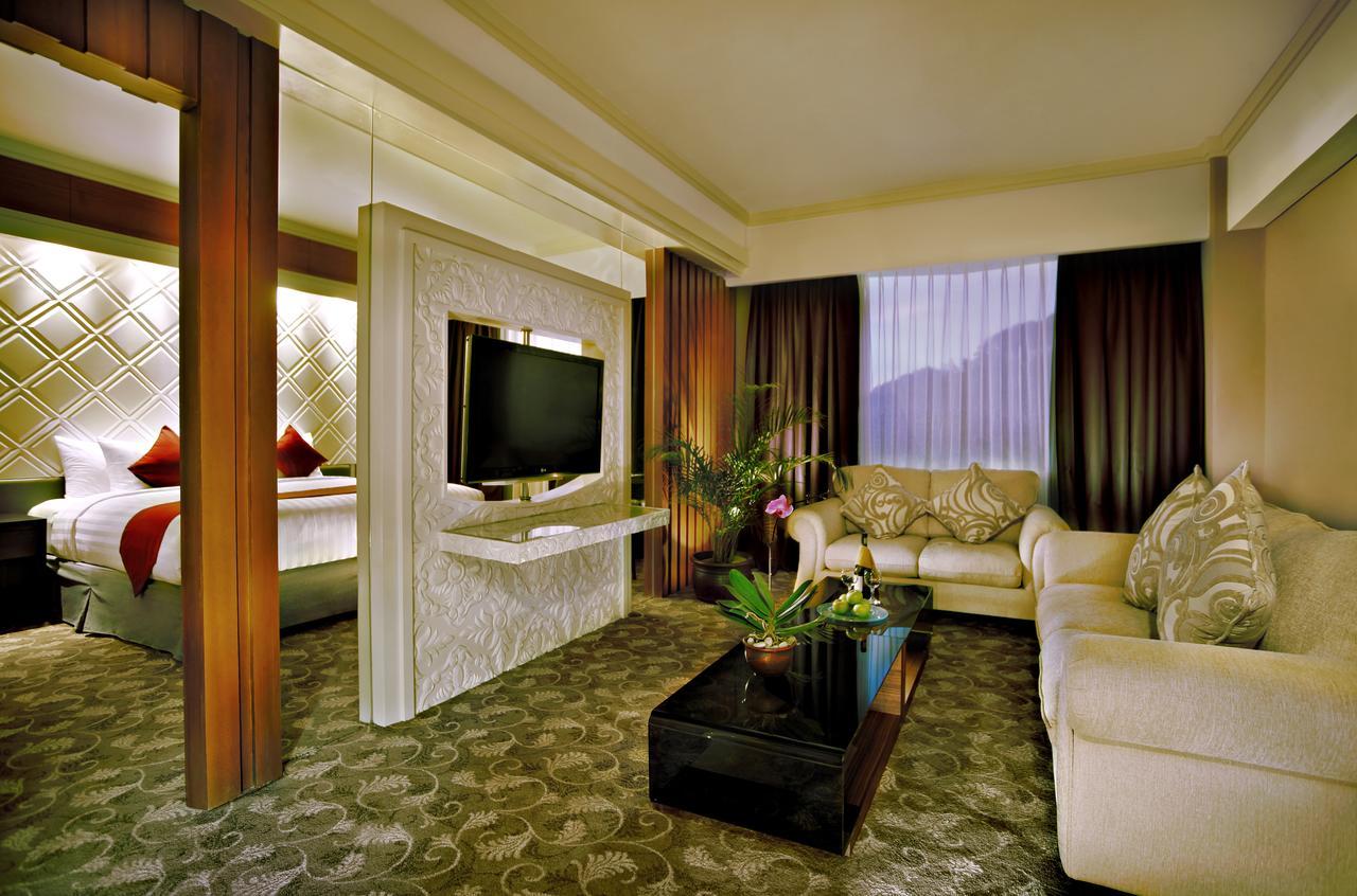 Atria Hotel Magelang Exteriér fotografie